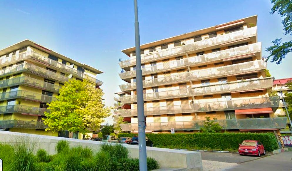 Hundreds of tenants on Zurich's Neugasse have to leave their apartments.