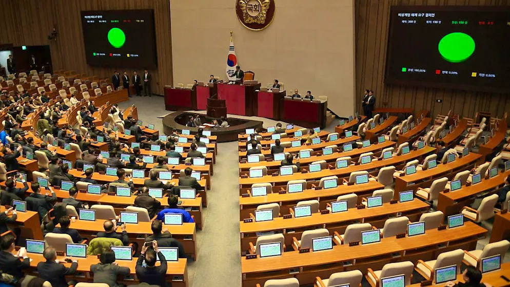 Members of the National Assembly of South Korea pass resolution against martial law. In an emergency session, ruling and opposition MPs voted unanimously in favor of a resolution calling on the president to lift martial law. Photo: YNA/dpa