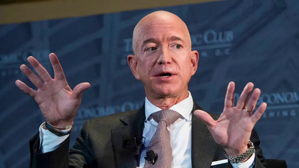 Jeff Bezos, fondatore e Ceo di Amazon, è il secondo uomo più ricco del pianeta dopo Elon Musk, secondo i calcoli del Bloomberg Billionaires Index.