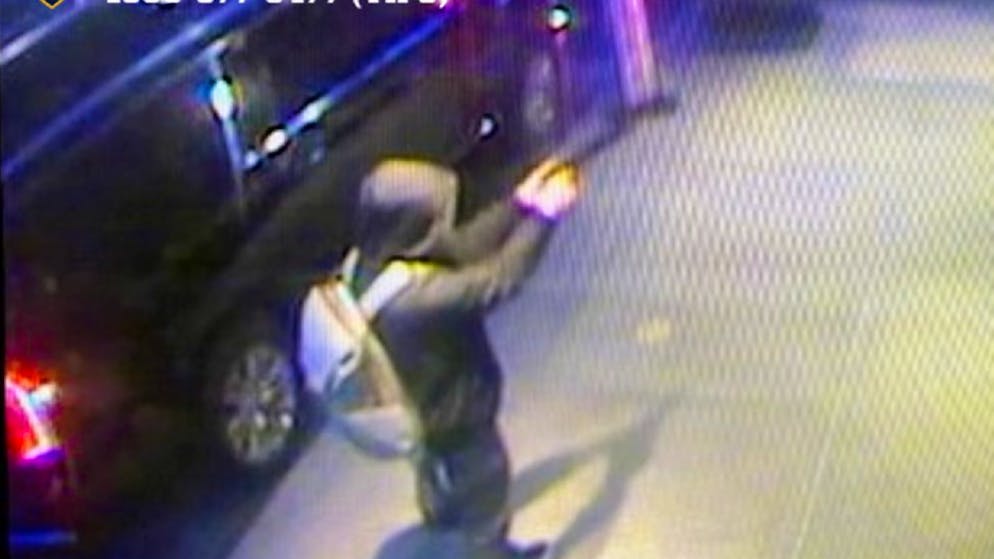 Mysteriöse Botschaften auf den Kugeln. Maskierter erschiesst CEO in New York – und wurde dabei gefilmt