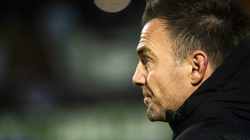 Der FC St. Gallen scheitert beim Unterklassigen Bellinzona - Gallery. St. Gallens Coach Enrico Maassen muss sich Sorgen machen nach den enttäuschenden Resultaten der letzten Wochen