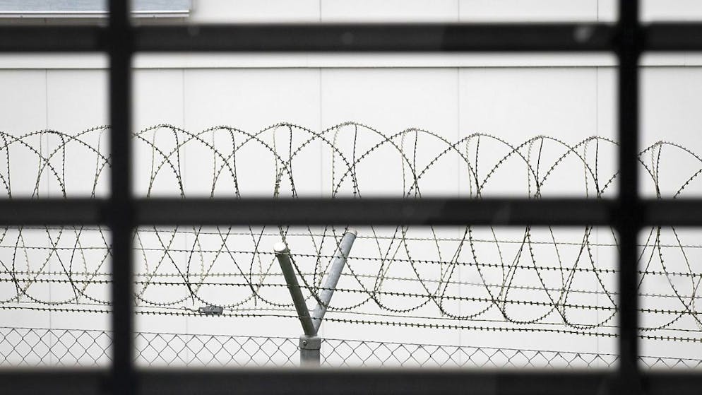 L'accusé risque 15 ans de prison et une expulsion du territoire suisse durant 15 ans. La procureure a exigé cette peine dans son réquisitoire (photo symbolique).