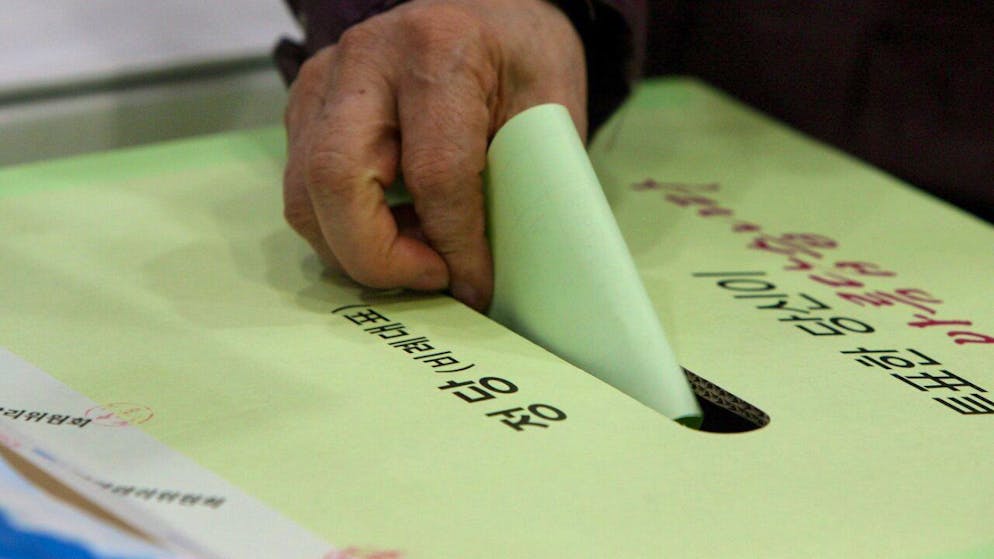 In arrivo un impeachment?. La polizia sudcoreana indaga sul presidente per insurrezione