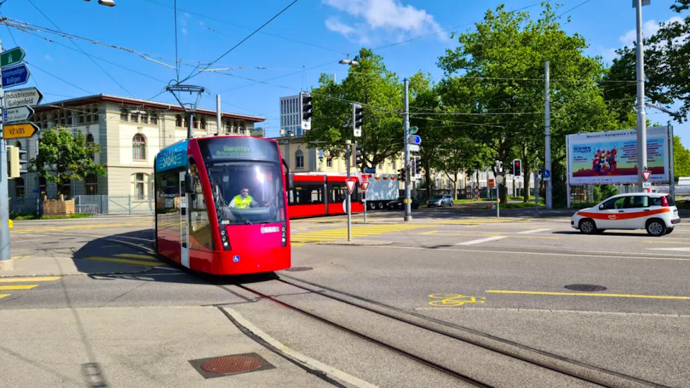 Heute blockiert das Tram auf dem Guisanplatz pro Stunde und Richtung rund 20-mal die Kreuzung. Das soll sich ändern.