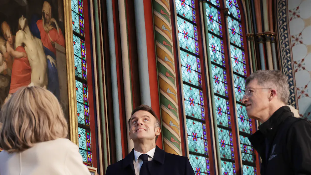 Wiedereröffnung der Notre-Dame. Macron strahlt mit der Kathedrale um die Wette
