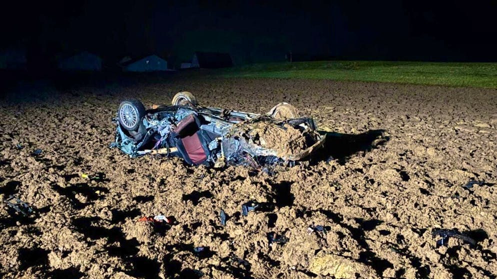 Schaffhausen police are investigating the cause of the accident in Hallau.