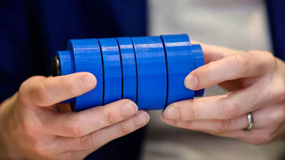 Zum Beispiel ein Filter, der aus verunreinigtem Wasser Trinkwasser macht: Der Nationalrat debattiert über die Geldmittel für die Entwicklungszusammenarbeit in den kommenden vier Jahren. (Archivbild)