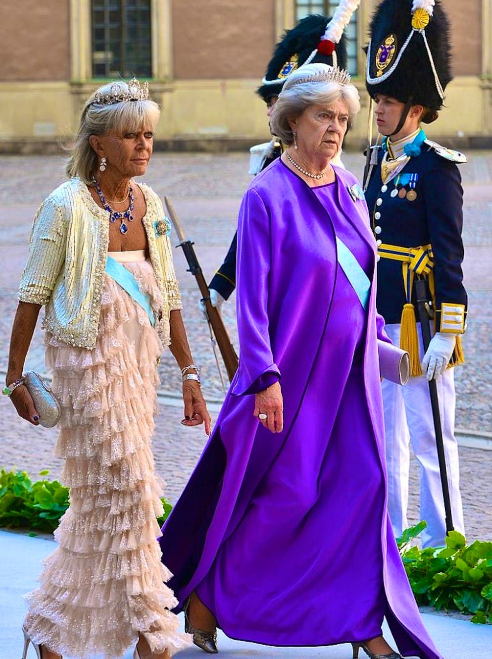 Princess Birgitta (l) and Princess Margaretha on the way to the wedding of Princess Madeleine and Christopher O'Neill in 2013.