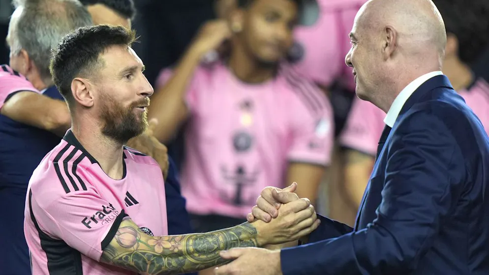 Lionel Messi wird an der Klub-WM dabei sein, dafür hat FIFA-Präsident Gianni Infantino gesorgt.