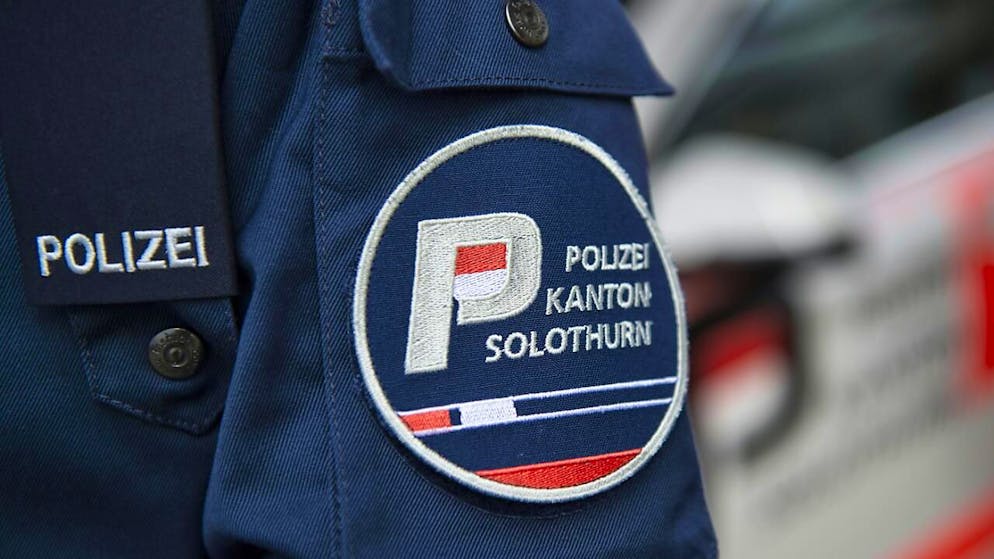 Die Kantonspolizei Solothurn hat zwei Raubdelikte aufgeklärt: Ein 34-jähriger Mann sitzt in Untersuchungshaft. (Symbolbild)