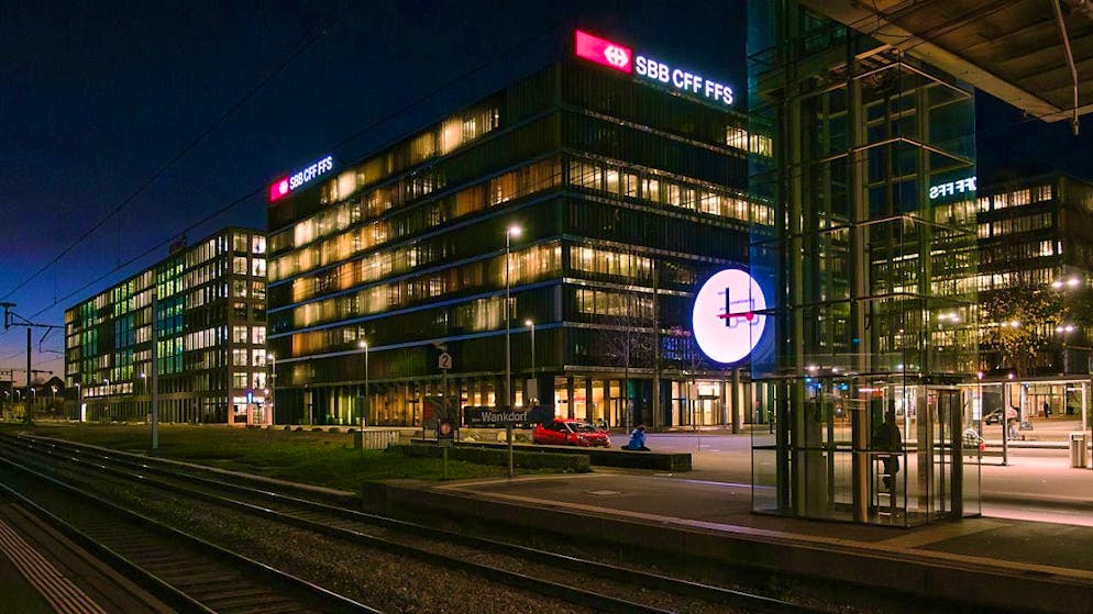 Employees at SBB headquarters in Wankdorf, Bern, can also look forward to a 1.5 percent pay rise in the new year. (archive picture)