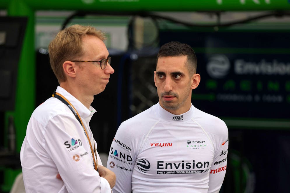 Sébastien Buemi hier im Gespräch mit Sylvain Filippi, dem Teamchef von Envision Racing.