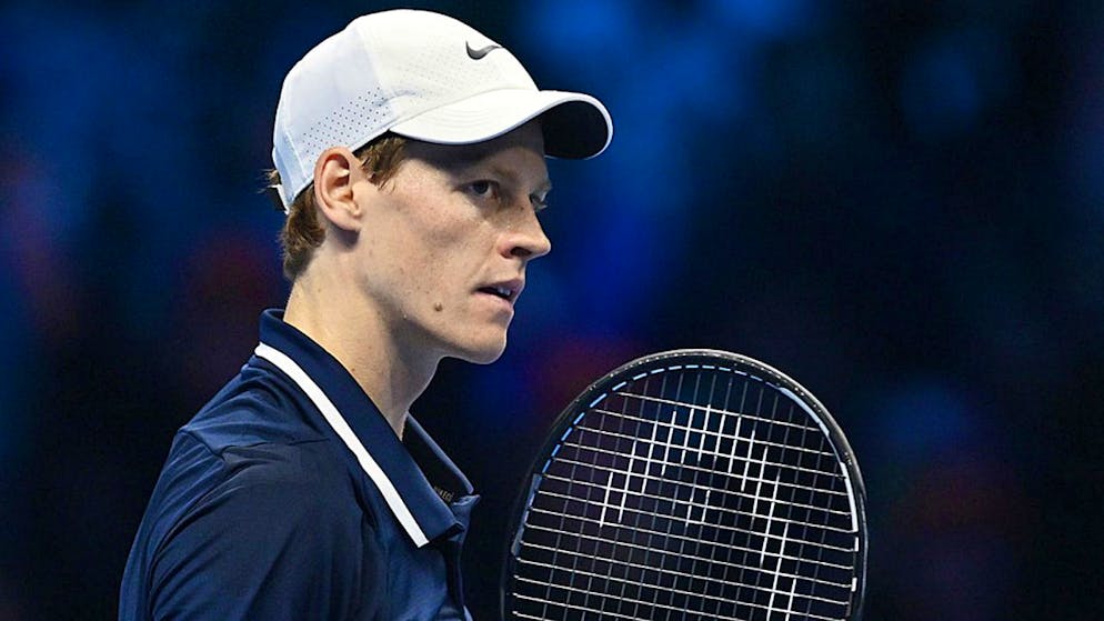 Yannik Sinner rimane concentrato sul tennis.