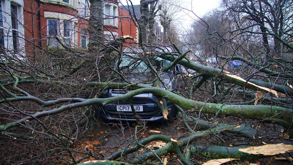 Ein Toter bei Sturm in England – Viele Haushalte ohne Strom - Gallery. In Grossbritannien stand vor allem die Stadt Liverpool im Fokus.