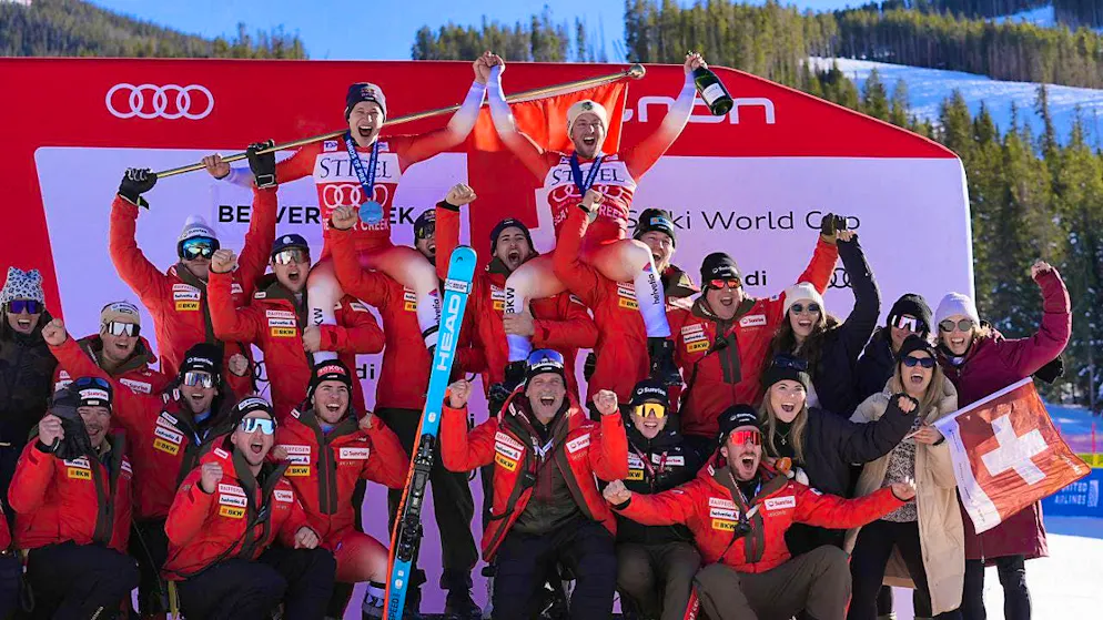 Justin Murisier, una prima vittoria come risarcimento. La delegazione svizzera ha molti motivi per festeggiare subito dopo la prima discesa di Coppa del Mondo dell'inverno