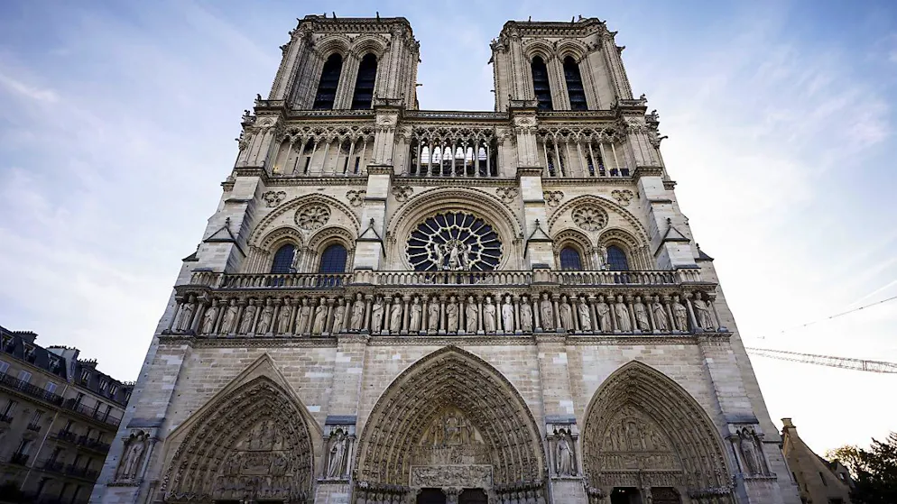 Les festivités en l'honneur de Notre-Dame commencent samedi à 19H00, avec l'ouverture des portes de la cathédrale par l'archevêque de Paris.