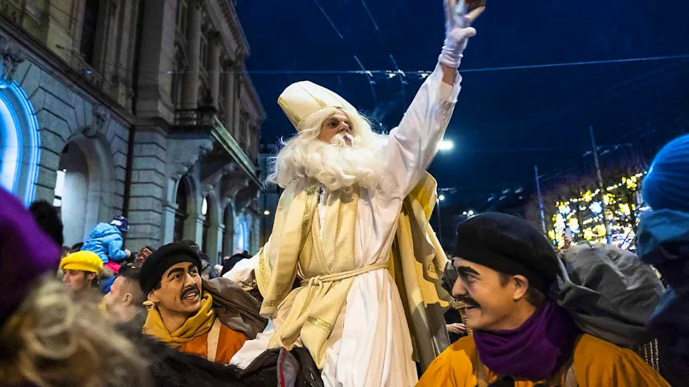 25,000 Fribourg residents celebrate the arrival of St. Nicholas - Gallery. St. Nicholas, king of the festival on Saturday in Fribourg.