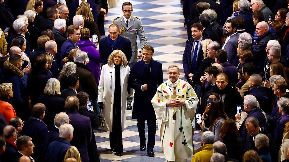 La chiesa è tornata ai suoi fedeli, compreso il presidente della repubblica.