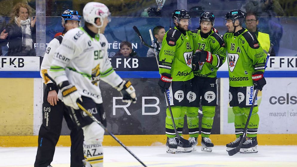 Gleich fünfmal konnten die Spieler von Fribourg-Gottéron im Heimspiel gegen Ajoie jubeln
