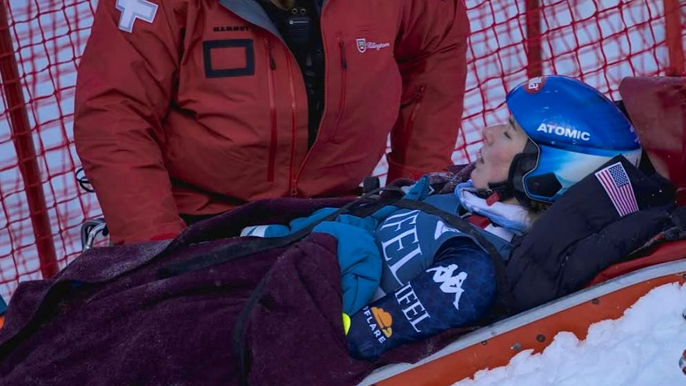 Âmes sensibles, s'abstenir. Les images impressionnantes de la blessure de Mikaela Shiffrin