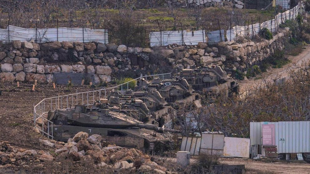 Israeli armored vehicles near the so-called Alpha Line, which separates the Golan Heights annexed by Israel from Syria. Photo: Matias Delacroix/AP/dpa