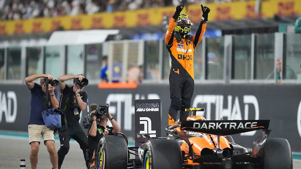 McLaren nach Seuchenjahren zurück an der Spitze - Gallery. Mit seinem Sieg beim Saisonfinale in Abu Dhabi macht Lando Norris McLaren zum Team-Weltmeister