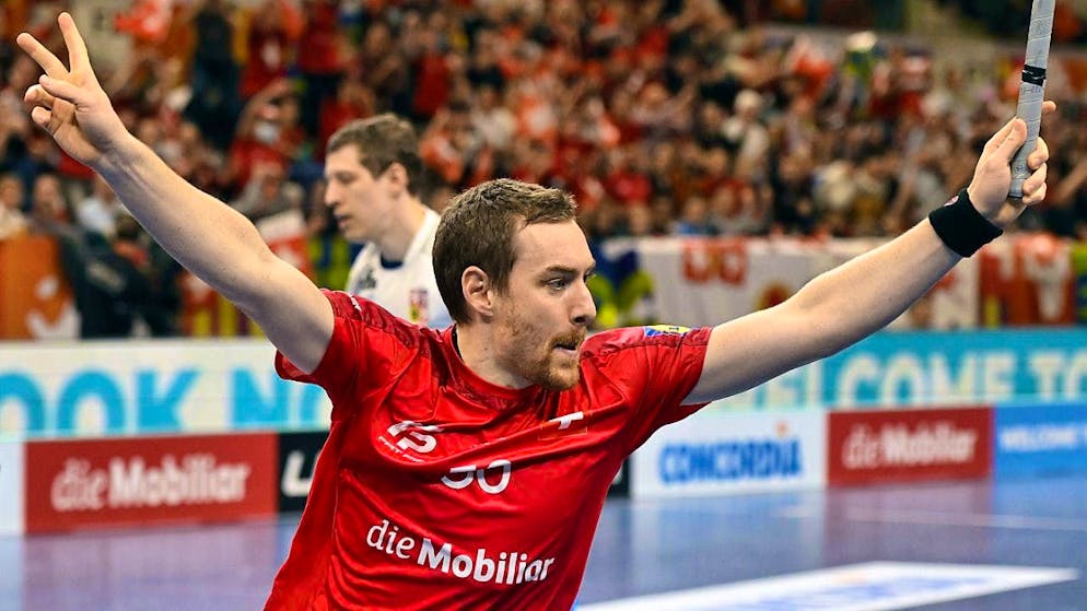 The floorball national team with a new face and in a new role - Gallery. Patrick Mendelin is one of only a few veterans left in the Swiss World Championship team