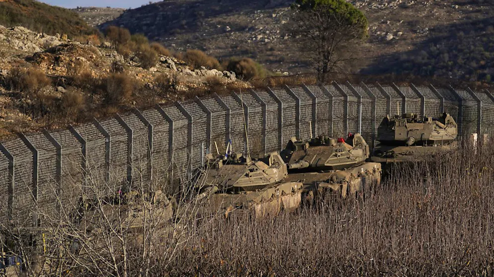 Carri armati e forze di fanteria israeliani sono entrati nella zona smilitarizzata del Golan schierandosi sulla Linea Alpha, alla frontiera tra Siria e Israele.