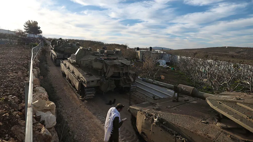 I carri armati israeliani si stanno muovendo.