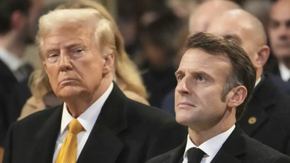 Emmanuel Macron entend aussi capitaliser sur sa rencontre samedi à l'Elysée avec Donald Trump et Volodymyr Zelensky pour imposer la France et les Européens dans de futures négociations.
