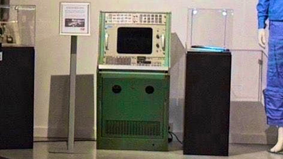 The Luna module cockpit was used in the control center during the Apollo missions in the 1960s. There is an original specimen in Regensdorf.