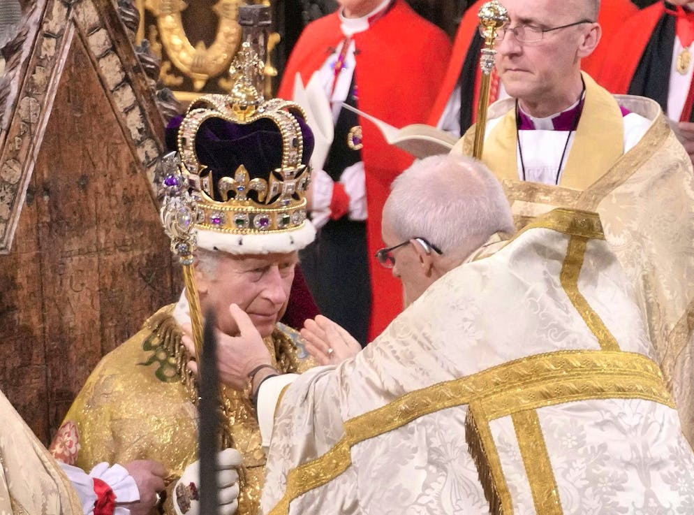 King Charles: Afraid the crown would wobble. Won't it wobble? Charles with his crown. (archive picture)