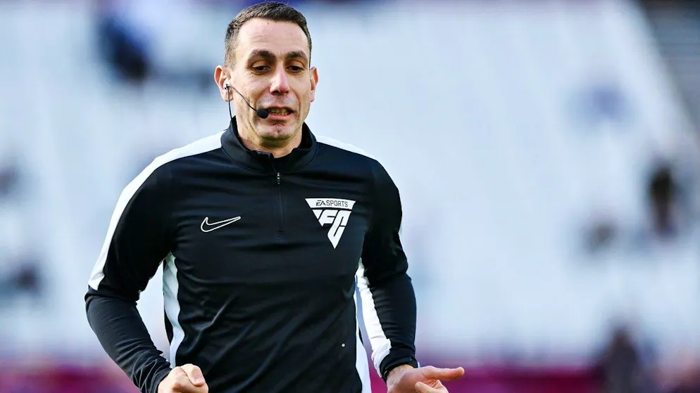 Scandale en Premier League. L'arbitre qui a insulté Klopp, licencié «avec effet immédiat» !