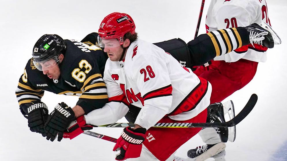 Brendan Lemieux (28) spielte in der NHL Anfang Jahr für die Carolina Hurricanes