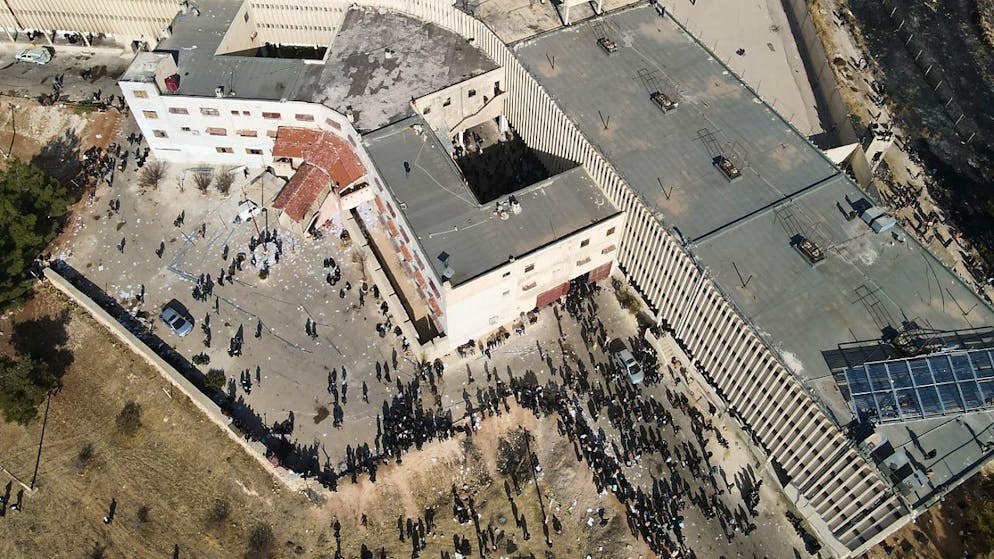 Sette fatti scioccanti. A Sednaya, campo di sterminio di Assad, si trovano bimbi e donne in camere segrete