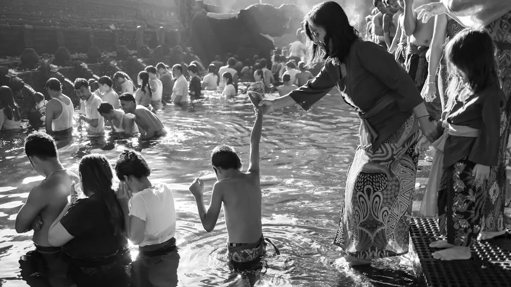 Des vents puissants accompagnés de fortes précipitations ont frappé mardi après-midi la forêt des singes d'Ubud (image d’illustration).