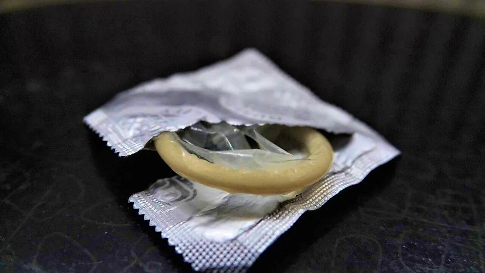Condoms reduce the risk of contracting genital herpes. (archive picture)