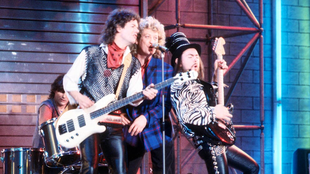 «Merry Christmas Everyone». Wie viel verdienen Stars 2024 mit Weihnachtshits?