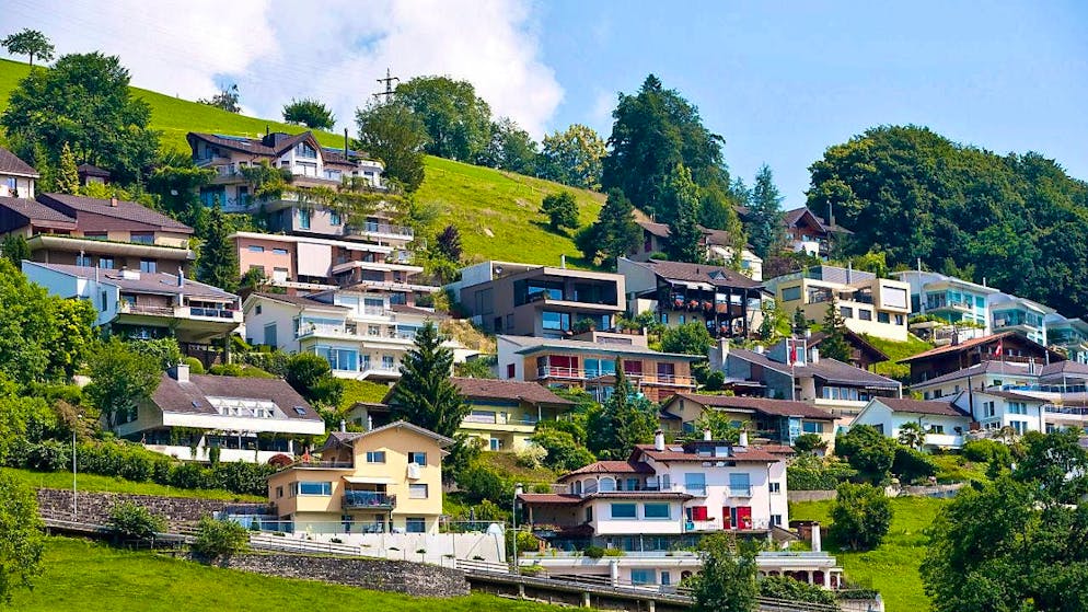 Interest rates for fixed-rate mortgages have fallen significantly this year, thanks in particular to the Swiss National Bank's interest rate cuts, according to an analysis by the comparison portal Comparis.