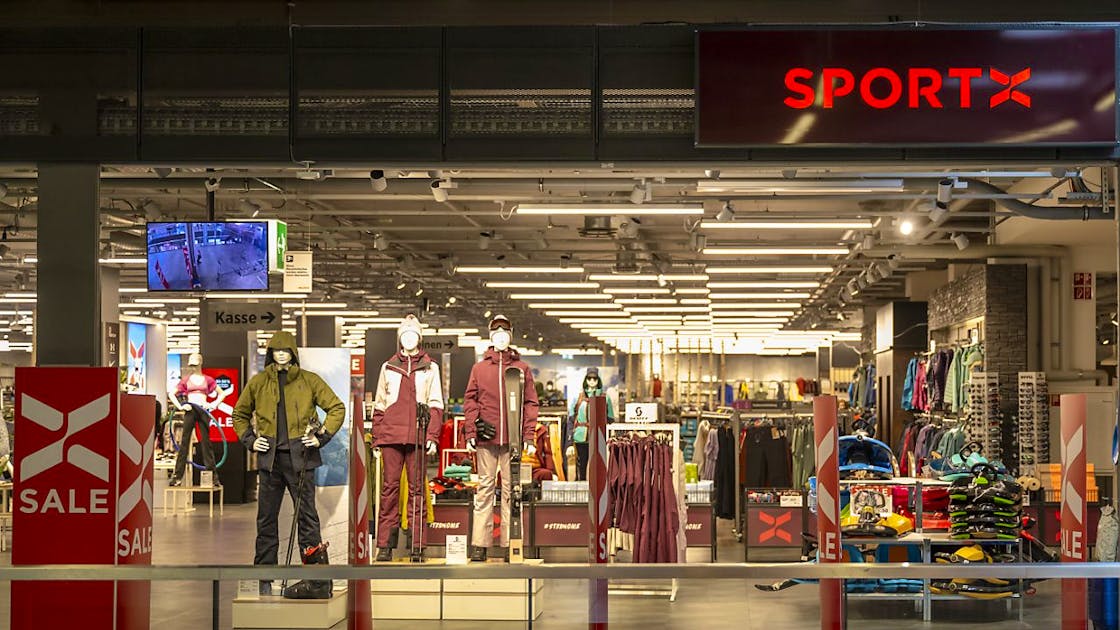 Detailhandel Weko genehmigt Übernahme von SportX-Filialen durch Ochsner Sport