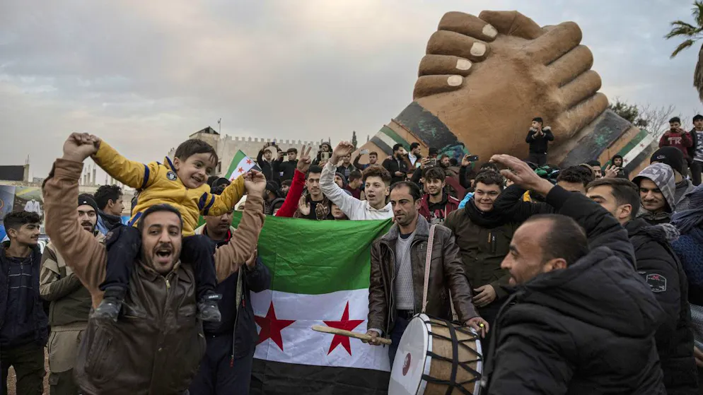 Nahost-Expertin über Syrien. Wie konnte das Assad-Regime so schnell kollabieren?