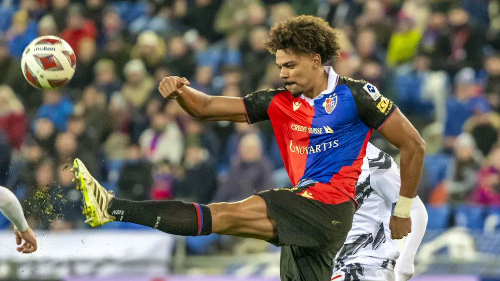 FC Basel. Renato Veiga spielte ebenfalls nur ein Jahr in Basel, konnte aber seine Spuren hinterlassen und kommt nun regelmässig beim grossen FC Chelsea zum Einsatz.