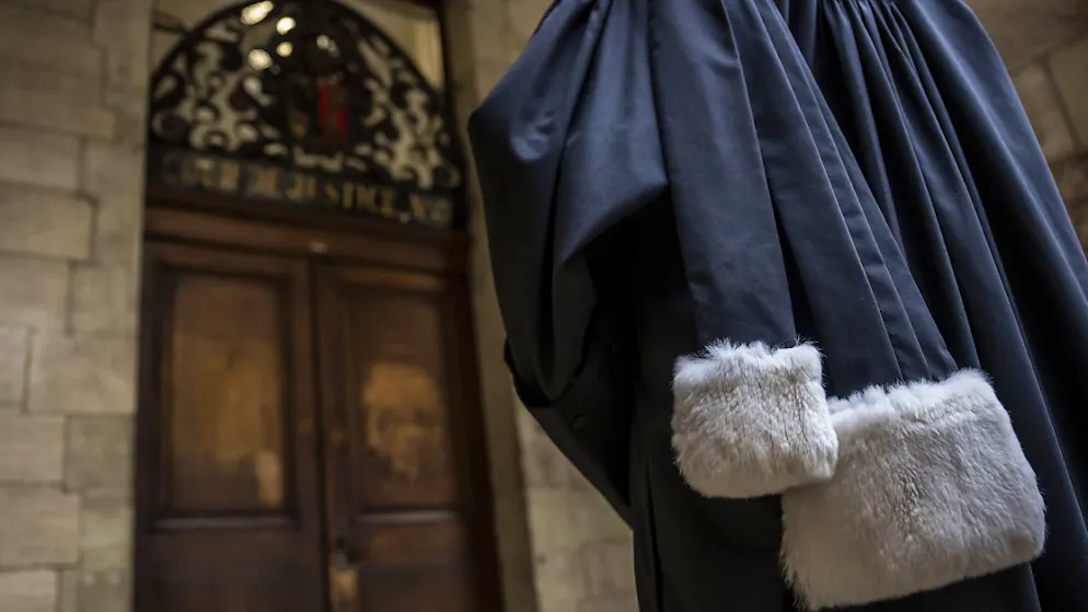 Le Ministère public demande lui de ne pas retenir seulement l'homicide, mais également un assassinat avec une diminution réduite de la responsabilité.