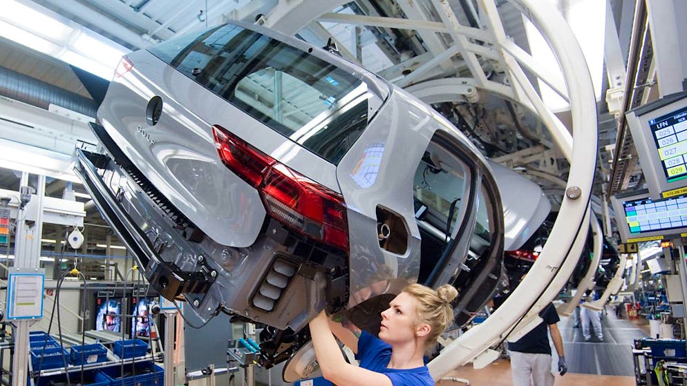 VW prüft die Verlagerung der Golf-Produktion vom Stammwerk in Wolfsburg nach Mexiko. (Archivbild)