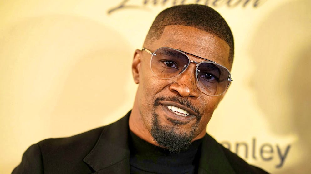 Following health problems, US actor Jamie Foxx now has his next stay in hospital: he had to have stitches in his face.