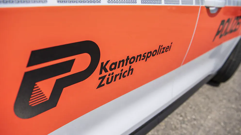Nach einem Raubüberfall auf einen Laden in Grafstal sucht die Kantonspolizei Zürich den Täter, der zu Fuss flüchtete.(Symbolbild)