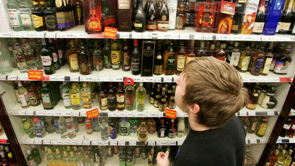 Im Jahr 2024 wurden im Kanton Luzern 70 Alkoholtestkäufe durchgeführt. (Symbolbild)