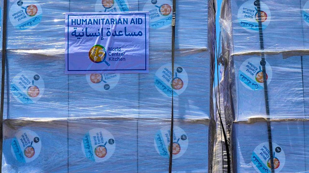 ARCHIVE - Packages of humanitarian aid for the Gaza Strip bearing the World Central Kitchen (WCK) logo can be seen at the Kerem Shalom border crossing in southern Israel. Photo: Tsafrir Abayov/AP/dpa