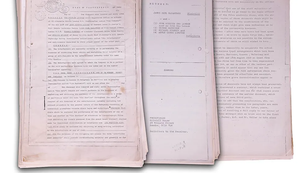 Les documents juridiques qui évoquent notamment certains litiges entre les Beatles ont été vendus aux enchères.