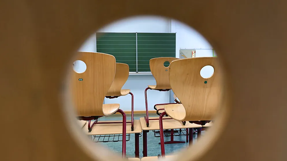 Der Kanton Bern will die Schulleitungen entlasten und so Personal in den eigenen Reihen behalten. (Symbolbild)